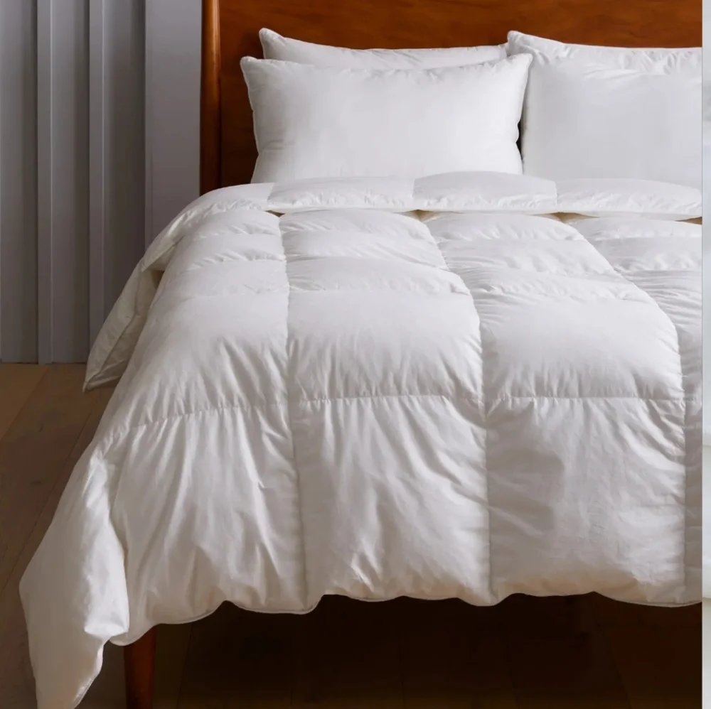 Down Alternative Comforter! Sz. Queen (Z21)